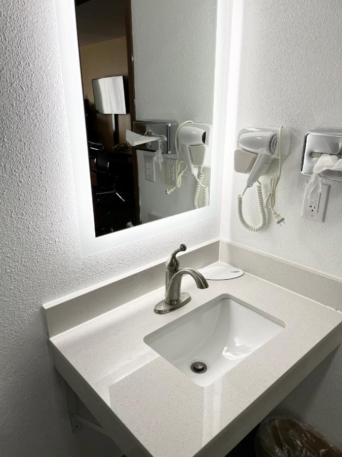 Super 8 By Wyndham Peoria Motel Ngoại thất bức ảnh