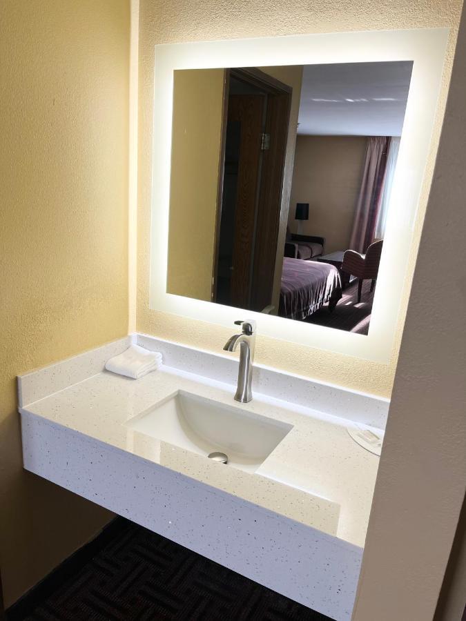 Super 8 By Wyndham Peoria Motel Ngoại thất bức ảnh