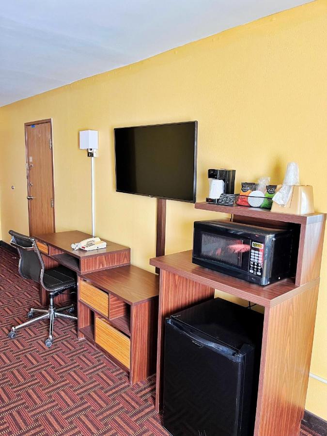 Super 8 By Wyndham Peoria Motel Ngoại thất bức ảnh