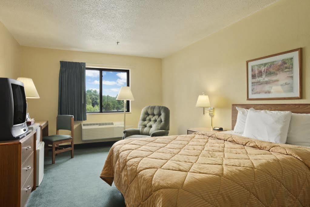 Super 8 By Wyndham Peoria Motel Ngoại thất bức ảnh