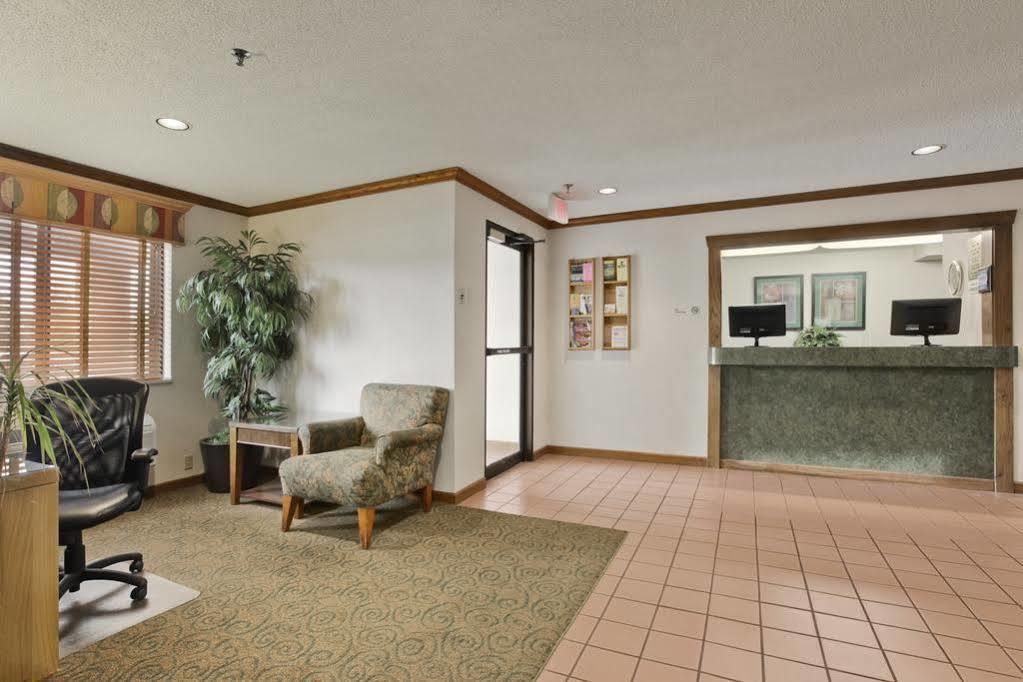 Super 8 By Wyndham Peoria Motel Ngoại thất bức ảnh